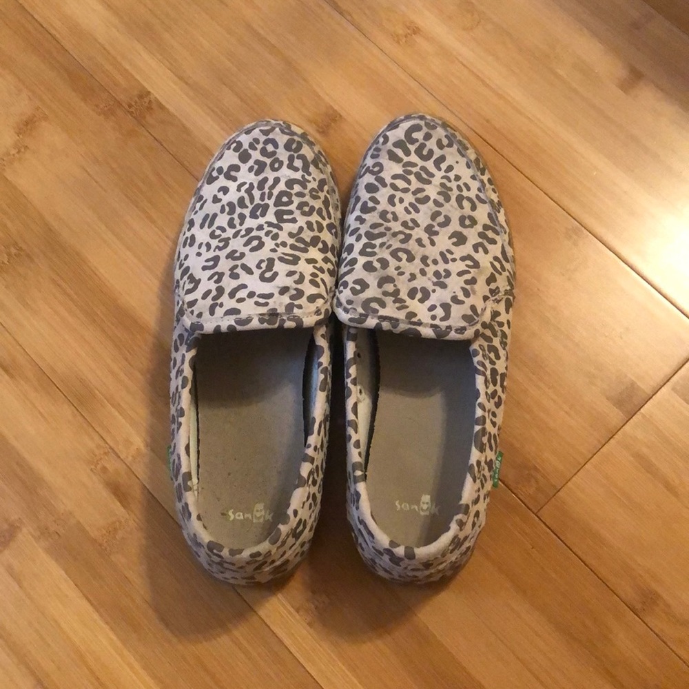 Cheetah sanuks